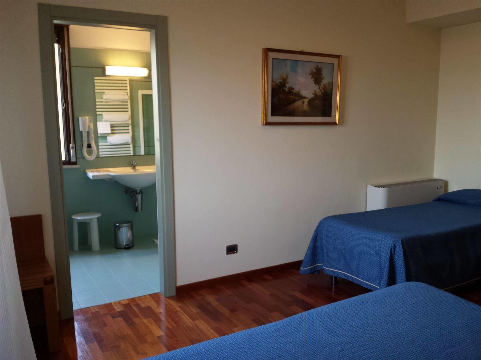 Hotel Il Castellaccio Piccione Exterior foto